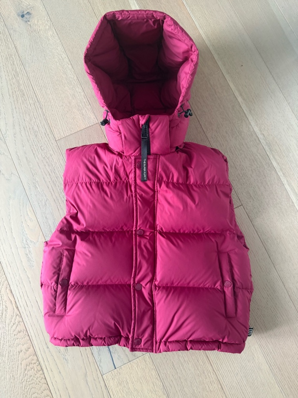 Aritzia TNA super puff Shorty Vest
